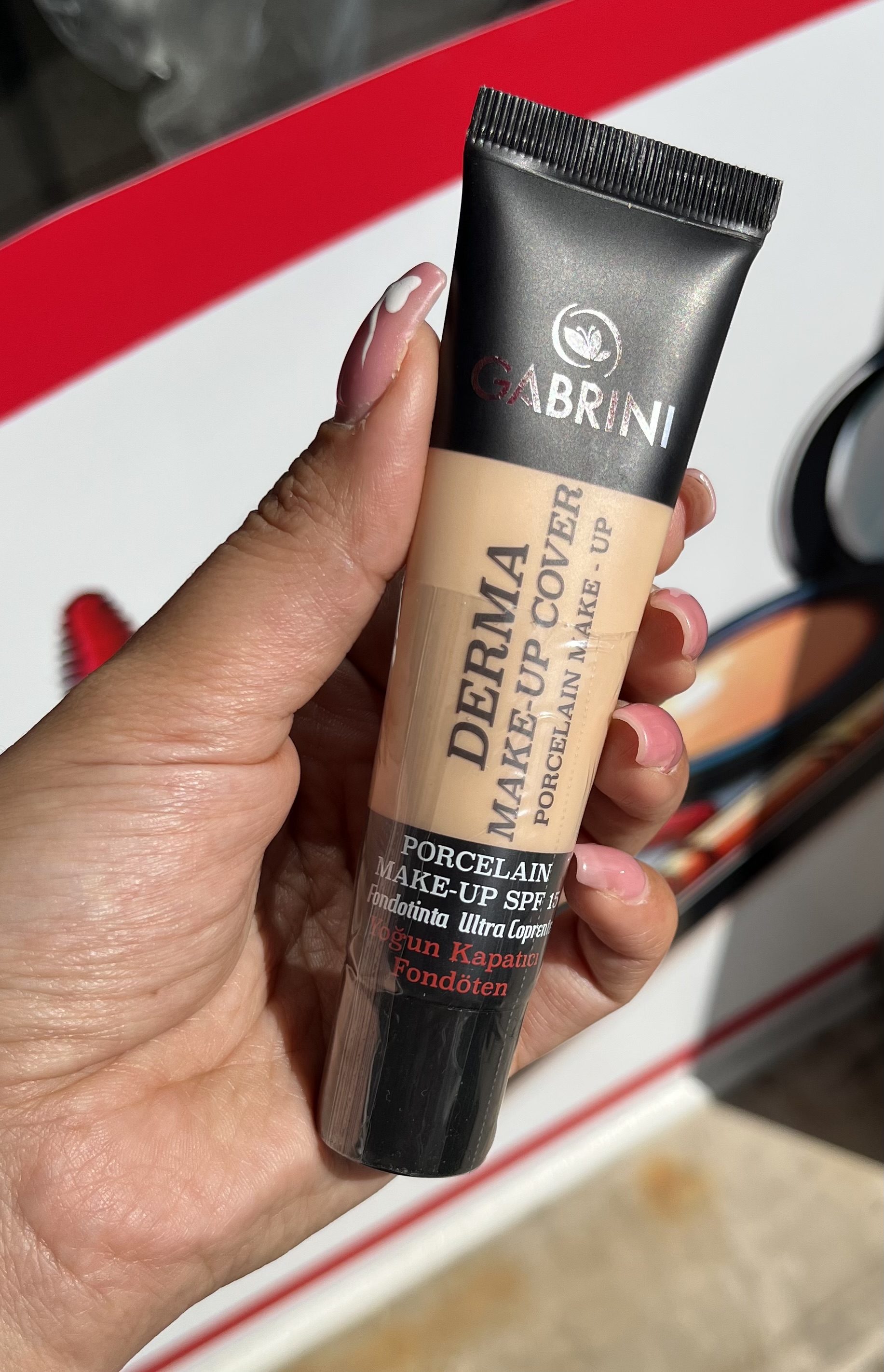 کرم پودر گابرینی مدل Derma Makeupشماره3-1