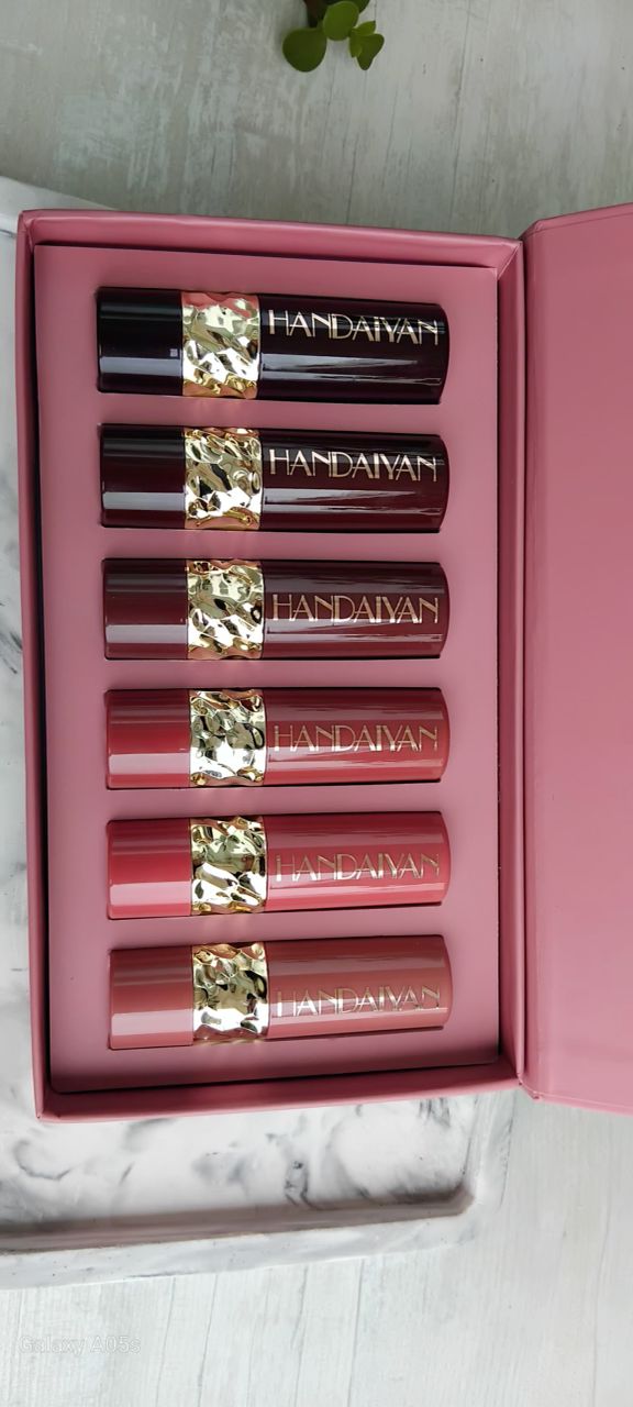 رژ لب جامد کم سرب برند هندیان